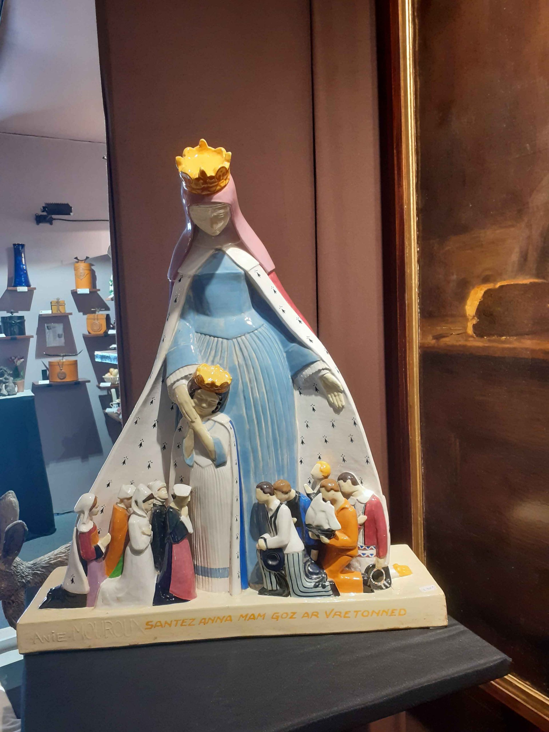 Sainte-Anne, Grand-mère des Bretons, Anie MOUROUX (1887-1978), Faïence, vers 1925-30, H.62(achat en vente publique)