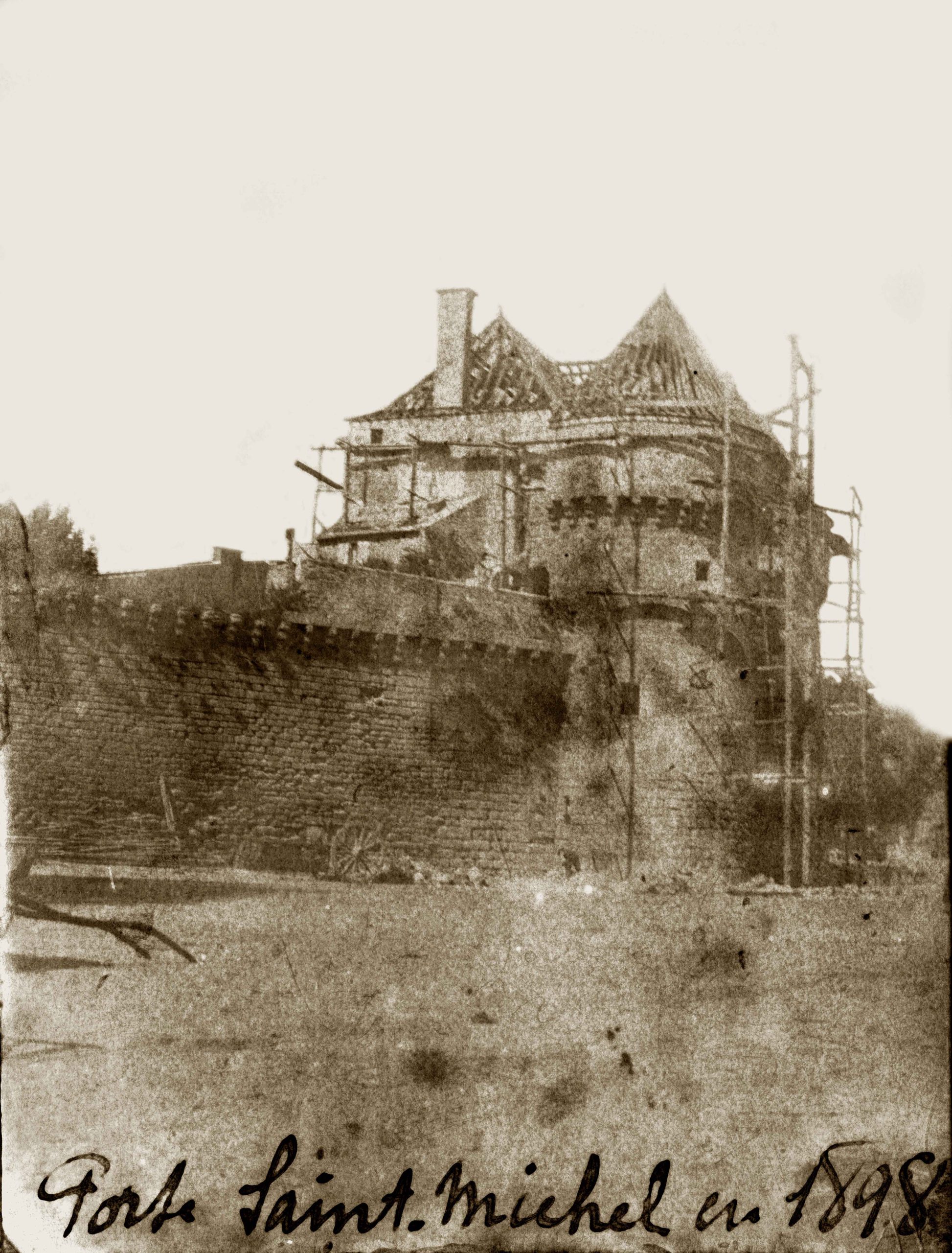 Réfection de la couverture en 1898