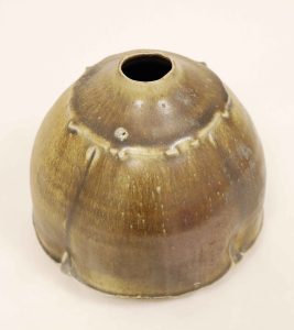 Vase et pic à fleur Grès et porcelaine émaillée, 1968-1975 Collection musée de Guérande